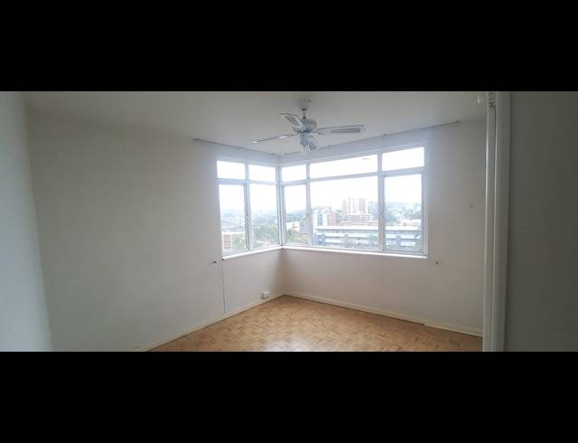 3 BEDROOM FLAT FOR SALE IN WESTRIDGE